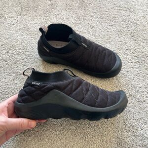 Oboz Women’s Size 8 WHAKATA PUFFY Pull On Black Moc Slippers Shoes